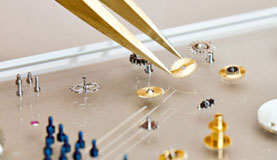 杭州江诗丹顿指定维修门店打开表壳